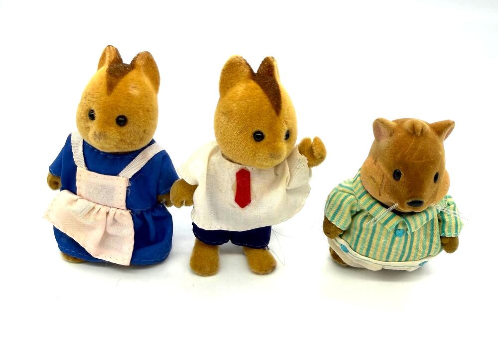 Vintage 1980's Maple Town Suzie Squirrel & Family Set of 3 Flocked Squirrels